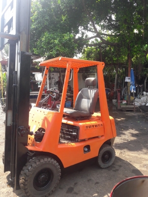 ขายฟอล์คลิฟท์ Toyota FD15 ดีเซล เครื่องดีพร้อมใช้ครับ ขายฟอล์คลิฟท์ Toyota FD15 ดีเซล เครื่องดีพร้อมใช้ครับ