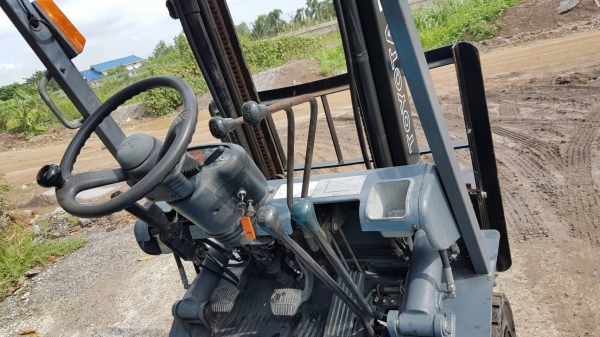 ขายด่วนรถยกนอกT0YOTA6FG10-6ยก1.0ตันเสาสูง3เมตรยางตัน4เส้นรถนอกนำเข้ายังไม่เคยใช้งานในเมืองไทยเลย=รุ่นใหม่ขายถูกๆๆ