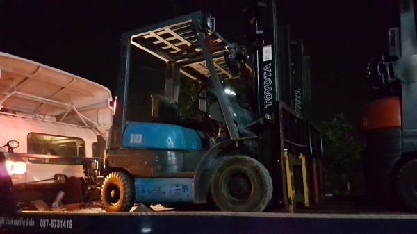 ขายด่วนรถยกนอกT0YOTA6FG10-6ยก1.0ตันเสาสูง3เมตรยางตัน4เส้นรถนอกนำเข้ายังไม่เคยใช้งานในเมืองไทยเลย=รุ่นใหม่ขายถูกๆๆ