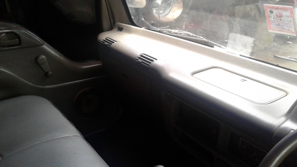 รถดั้มพ์.NPR.120แรงปี39ฝาขาว.แอร์.พวงมาลัยเพาเวอร์.เกียร์ร๊อกกี้6สปีด.ช่างล่างF.หน้าหลัง.รถห้างแท้100\%ดั้มพ์สามมิตร.รถพร้อมใชเล่มพร้อมโอน