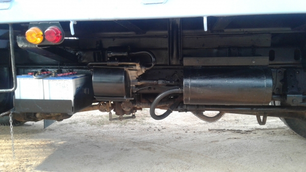 รถดั้มพ์.NPR.120แรงปี39ฝาขาว.แอร์.พวงมาลัยเพาเวอร์.เกียร์ร๊อกกี้6สปีด.ช่างล่างF.หน้าหลัง.รถห้างแท้100\%ดั้มพ์สามมิตร.รถพร้อมใชเล่มพร้อมโอน