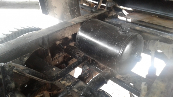 รถดั้มพ์.NPR.120แรงปี39ฝาขาว.แอร์.พวงมาลัยเพาเวอร์.เกียร์ร๊อกกี้6สปีด.ช่างล่างF.หน้าหลัง.รถห้างแท้100\%ดั้มพ์สามมิตร.รถพร้อมใชเล่มพร้อมโอน