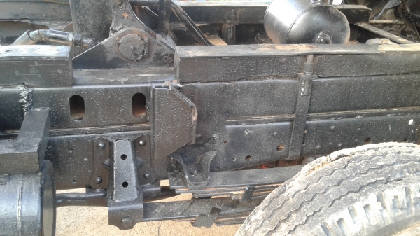 รถดั้มพ์.NPR.120แรงปี39ฝาขาว.แอร์.พวงมาลัยเพาเวอร์.เกียร์ร๊อกกี้6สปีด.ช่างล่างF.หน้าหลัง.รถห้างแท้100\%ดั้มพ์สามมิตร.รถพร้อมใชเล่มพร้อมโอน