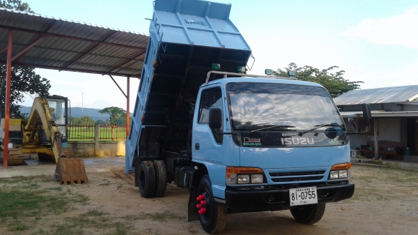 รถดั้มพ์.NPR.120แรงปี39ฝาขาว.แอร์.พวงมาลัยเพาเวอร์.เกียร์ร๊อกกี้6สปีด.ช่างล่างF.หน้าหลัง.รถห้างแท้100\%ดั้มพ์สามมิตร.รถพร้อมใชเล่มพร้อมโอน