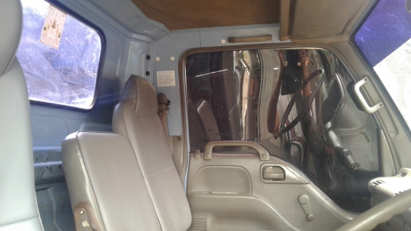 รถดั้มพ์.NPR.120แรงปี39ฝาขาว.แอร์.พวงมาลัยเพาเวอร์.เกียร์ร๊อกกี้6สปีด.ช่างล่างF.หน้าหลัง.รถห้างแท้100\%ดั้มพ์สามมิตร.รถพร้อมใชเล่มพร้อมโอน