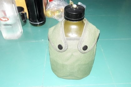 ขายกระติกน้ำอลูมิเนียมทหารรัสเซียเก่าเก็บยุคสงครามใหม่เก่าเก็บ