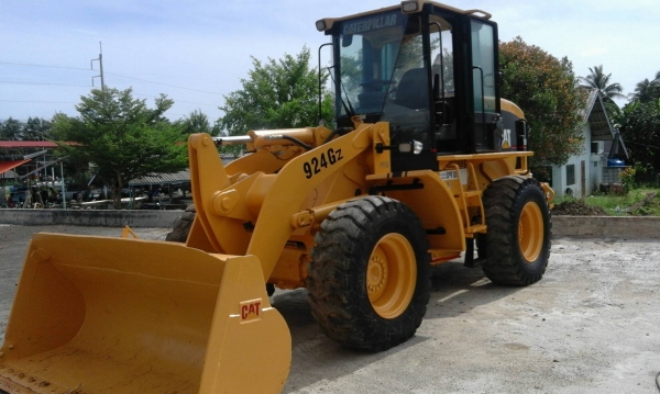 ขายรถตักล้อยาง CAT924Gz มีเอกสารเล่มทะเบียน เครื่องแรงดี เกียร์ดี ปั้มดี ระบบสมบูรณ์