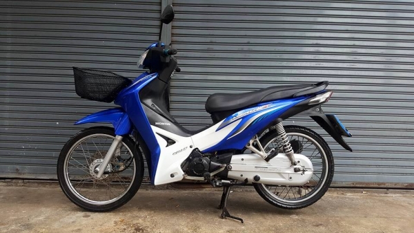 HONDA WAVE 110i NEW รุ่นบังลมใหญ่ ท่อมีกันร้อน ฟรีค่าโอน