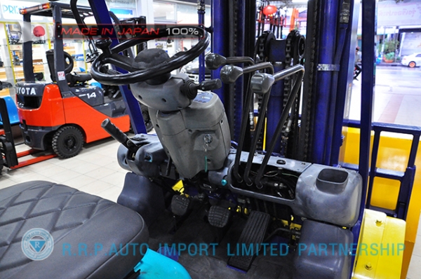 ขายรถโฟล์คลิฟท์มือสอง KOMATSU FG30HT12-520568 ราคา 395,000 บาท นำเข้าจากประเทศญี่ปุ่น 100\% ไม่เคยใช้งานในไทย