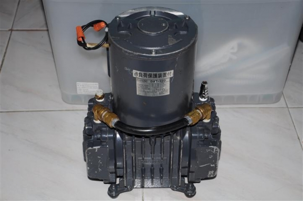 ปั้มแวคคั่มไดอะแฟรม ยี่ห้อ ULVAC MADE IN JAPAN