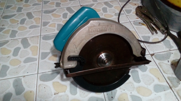เลื่อยวงเดือน มากิต้า 7 นิ้ว MAKITA  5806B  950W