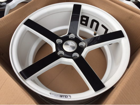 ล้อ Vossen ขอบ18 สภาพสวย ไม่มีซ่อม ราคาไม่แพง