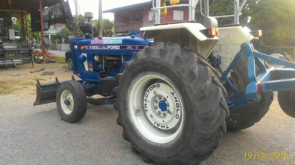 รถไถ -โทร 090 439 6932 รถไถ -โทร 090 439 6932