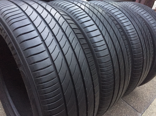 ยาง Michelin Primacy 3st 235 55 17 กลางปี13 ดอกเต็ม ไม่มีปะ ราคาไม่แพง