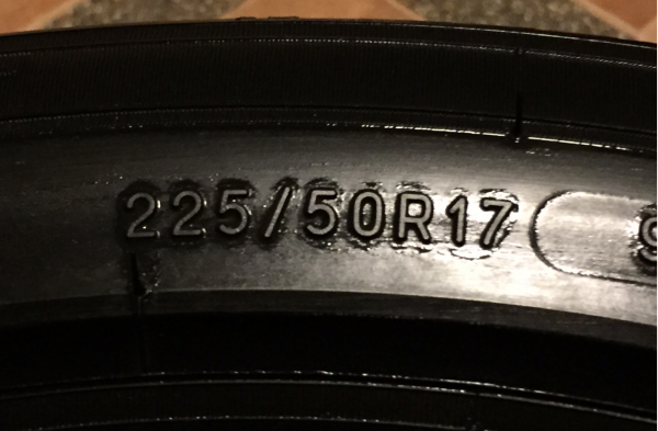 ยาง Michelin Primacy 3st 225 50 17 ปลายปี14 ดอกเยอะ พร้อมใช้งาน ราคาไม่แพง