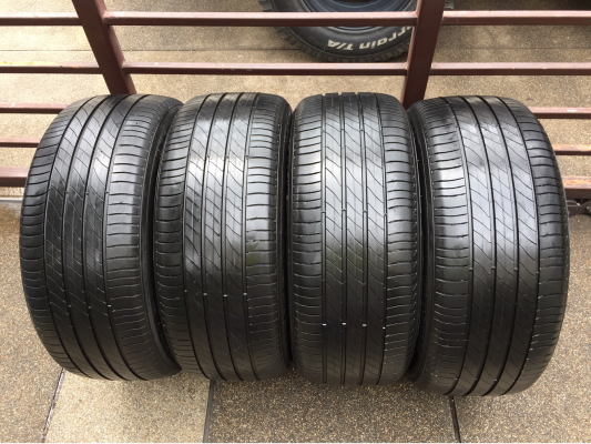 ยาง Michelin Primacy 3st 225 50 17 ปลายปี14 ดอกเยอะ พร้อมใช้งาน ราคาไม่แพง