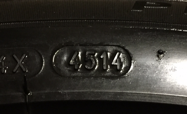 ยาง Michelin Primacy 3st 225 50 17 ปลายปี14 ดอกเยอะ พร้อมใช้งาน ราคาไม่แพง