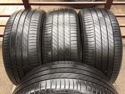 ยาง Michelin Primacy 3st 225 50 17 ปลายปี14 ดอกเยอะ พร้อมใช้งาน ราคาไม่แพง