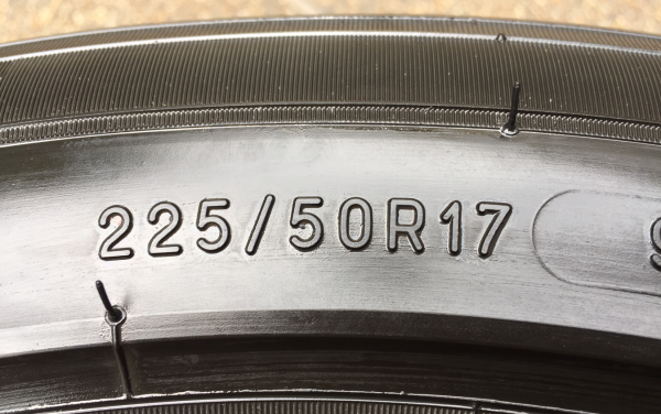 ยาง Michelin Primacy 3st 225 50 17 ปลายปี14 ดอกเยอะ พร้อมใช้งาน ราคาไม่แพง