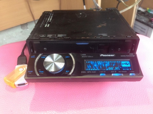 ฟร้อน Pioneer p6050ub (เล่นcd,mp3,usb,ipod)มือสองสภาพดีใช้งานปกติทุกอย่าง สไลด์ไฟฟ้า เสียงดีมาก ปรีเอ้า3ชุด24bit ขาย 2550 บาท สนใจ0892425454 อยู่สระบุรี
