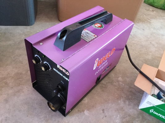 ด...ขายเครื่องเชื่อมco2 iweld MIG-200IGBT อุปกรณ์ครบยกกล่อง พร้อมถังแก๊ส  ขาย 13500 บาท มีรูปครับ