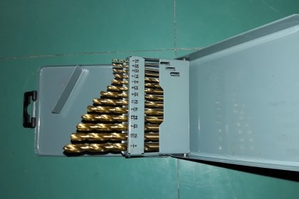 ขายดอกสว่านชุดชุบไทเทเนียม EAGLE ONE made in Taiwan.งานดี ขายดอกสว่านชุดชุบไทเทเนียม EAGLE ONE made in Taiwan.งานดี