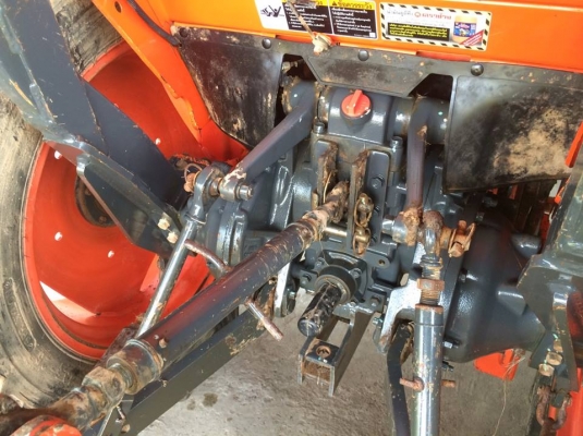ขายรถไถkubota L4708SP 983ชม.สภาพเดิมสวยยางเต็ม ช่วงล่างดี อุปกรณ์ใบดันหน้า ผาน6