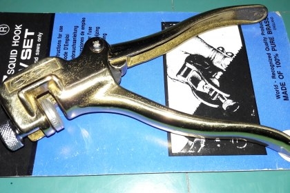 ขายคัดคองเลื่อยตราหมึกเบ็ด SQUID HOOK Made in England.ทำจากทองเหลืองทั้งตัว