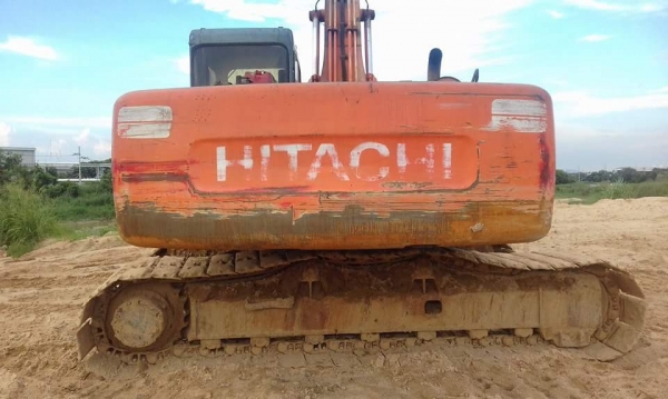 ขาย 495,000 HITACHI EX 200-3  เครื่องดี ปั้มแรง ไฟฟ้าตัด ช่วงล่างดี รถพร้อมใช้ เอกสารหนังสือสัญญาสือขาย(ชลบุรี) 090-772-3710 090-772-3708