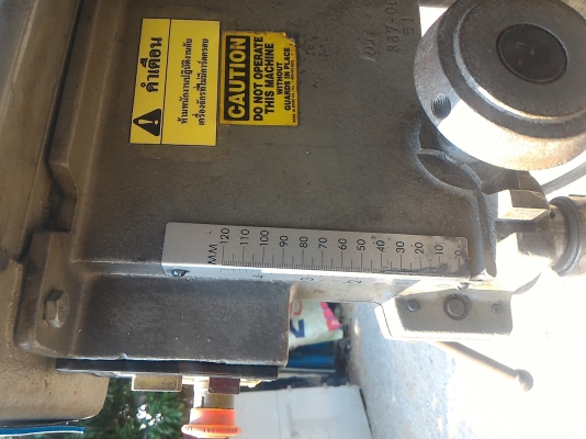 สว่านแท่นอย่างดียี่ห้อ Clausing ของอเมริกา สภาพแน่นๆทุกตัวตัวใหญ่สูง 2 ม. หน้าโต็ะกว้างมาก ไว้จับยึดชิ้นงาน ใช้ไฟ 220 V. ตัวใหญ่แข็งแรง พื้นที่ทำงานเยอะ