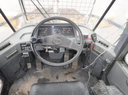 รถตักWA80-3SS รถปีใหม่2005เก่าญี่ปุ่นสภาพสวยหล่อเลยคันนิ ใช้งานน้อย5000นิดๆ