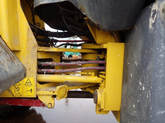 รถตักWA80-3SS รถปีใหม่2005เก่าญี่ปุ่นสภาพสวยหล่อเลยคันนิ ใช้งานน้อย5000นิดๆ