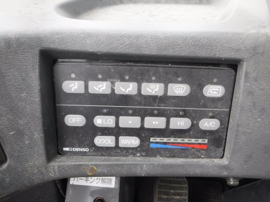 รถตักWA80-3SS รถปีใหม่2005เก่าญี่ปุ่นสภาพสวยหล่อเลยคันนิ ใช้งานน้อย5000นิดๆ