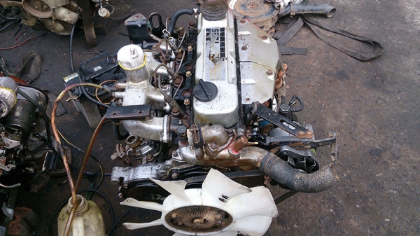 ขายเครื่องยนต์นิสสัน TD25 23550 บาท