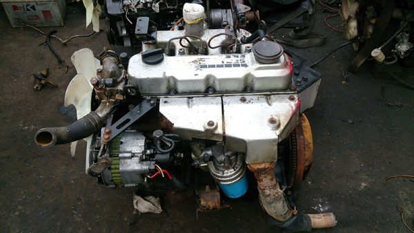 ขายเครื่องยนต์นิสสัน TD25 23550 บาท