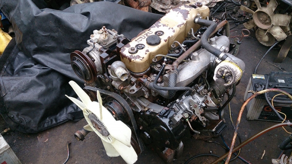 ขายเครื่องยนต์ดีเซล ISUZU มังกรทองพร้อมเลข 26550 บาท