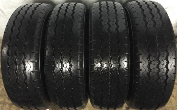 ยางใหม่ป้ายแดง 215-70-15 Bridgestone R623 ตุ่มเป้งๆ