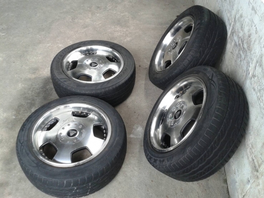 ขอบ15นิ้ว4รู100/114 พร้อมยาง ชุดนี้ ราคา 5800 บาท