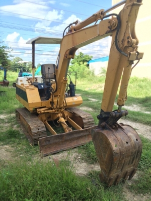 ขาย KOMATSU PC 30-5 สภาพเดิมๆ