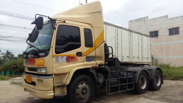 ขายรถหัวลาก 10 ล้อ 2 เพลา ISUZU และ นิสสัน UD454 รถสวยพ ร้อมใช้ ราคา.1150000 ราคาต่อรอง