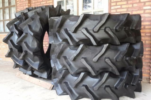 ยางหน้า หลัง คูโบต้ายันม่าร์ 45 47 49แรงคับ