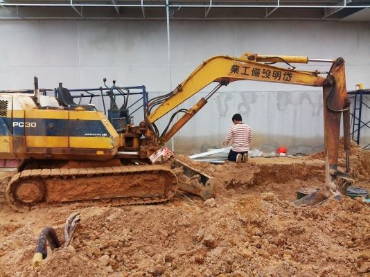 ขายด่วนรถแม็คโคร PC 30