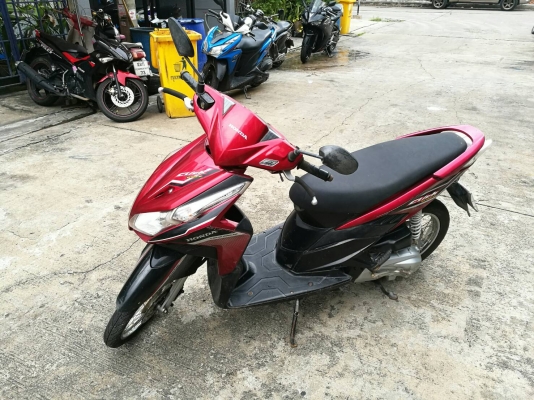 ขายรถ Click i รถบ้าน เล่มชุดโอนครบ ภาษีครบ รถจอดนาน สตาดไม่ติด เช็คสภาพเอง ขายถูกๆ 12500 บาท ราคางดต่อ โทร 0805580396 Line mc1331