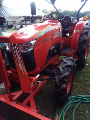 ขายรถไถ KUBOTA 36 แรง ปี58 ใช้งานได้ 540 ชม. ขายรถไถ KUBOTA 36 แรง ปี58 ใช้งานได้ 540 ชม.