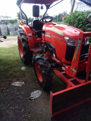 ขายรถไถ KUBOTA 36 แรง ปี58 ใช้งานได้ 540 ชม. ขายรถไถ KUBOTA 36 แรง ปี58 ใช้งานได้ 540 ชม.