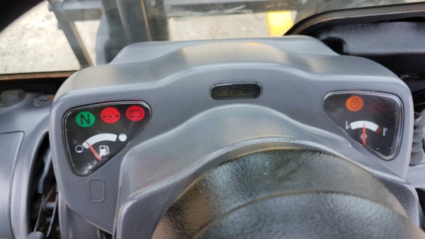 ขายด่วนรถยกKOMATSU FG18-20 ยก1.8ตันเสาสูง3เมตรยางตัน4เส้นตัวใหม่ล่าสุดรถนอกนำเข้ายังไม่เคยใช้งานในเมืองไทยเลย=รุ่นใหม่ขายถูกๆๆ