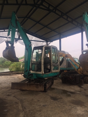 ขายรถขุดเก่าญี่ปุ่น komatsu pc30-7 รถพร้อมใช้งานเอกสารอินวอย สนใจโทร061-6532306 รถเก่านอก100\%