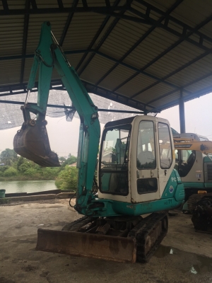 ขายรถขุดเก่าญี่ปุ่น komatsu pc30-7 รถพร้อมใช้งานเอกสารอินวอย สนใจโทร061-6532306 รถเก่านอก100\%