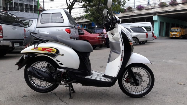 ขายลูกเดียว scoopy i หัวฉีด ปี2554 รถบ้าน เครื่องดี