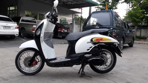 ขายลูกเดียว scoopy i หัวฉีด ปี2554 รถบ้าน เครื่องดี ขายลูกเดียว scoopy i หัวฉีด ปี2554 รถบ้าน เครื่องดี